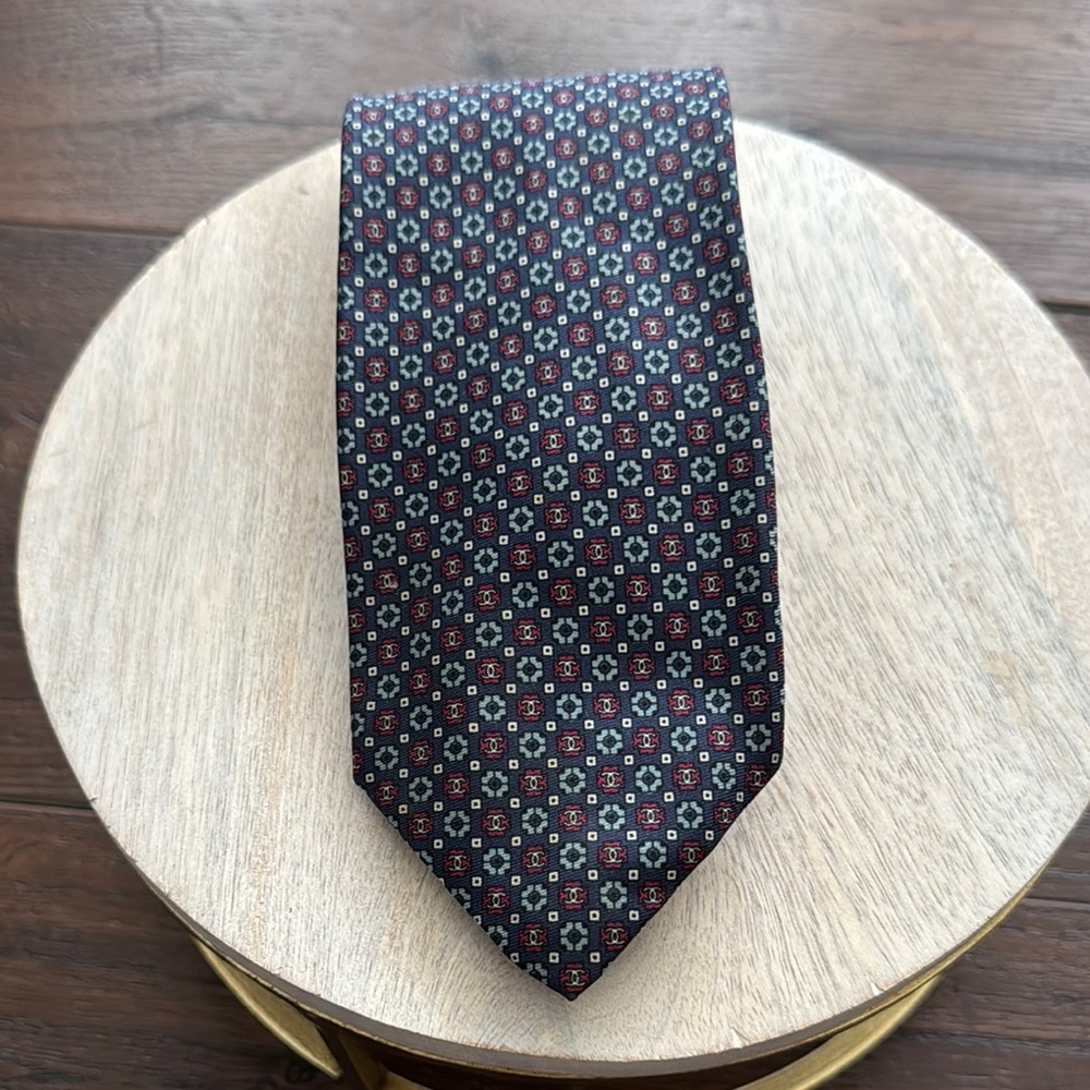 CHANEL Red and Blue Silk Tie with Geometric Pattern